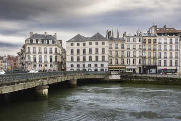 Fototapeta na wymiar Pont Mayou crossing the River Nive in Bayonne, France