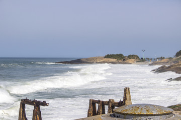 Fototapeta premium wave on devil beach in rio de janeiro