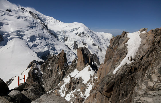 Climp up to Aiguille du Midi