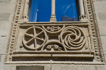 Ventana de estilo manuelino en Lamego. Portugal.