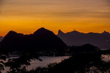 Sunset in city park niter&oacute;i