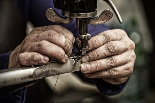 Schuhmacher 影像 – 瀏覽 702 個素材庫相片、向量圖和影片 | Adobe Stock