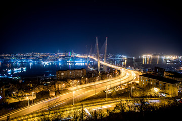 Fototapeta na wymiar traffic in the Vladivostok city at night