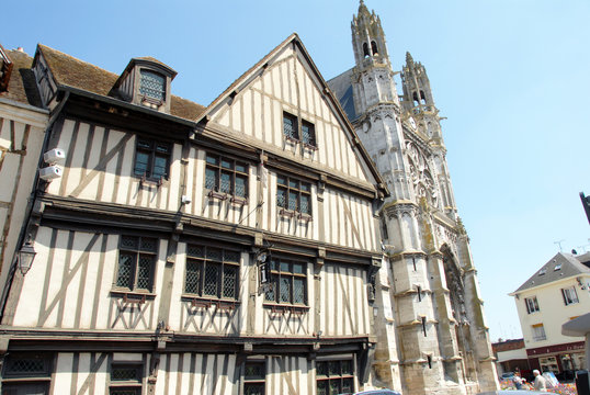 Ville de Vernon, Maison du Temps Jadis, demeure à pans de bois (XVe siècle), aujourd'hui l'Office de Tourisme, département de l'Eure, Normandie, France