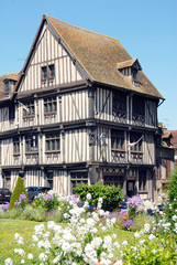 Ville de Vernon, Maison du Temps Jadis, demeure à pans de bois (XVe siècle), aujourd'hui l'Office...