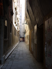 Fototapeta na wymiar italian side street alley
