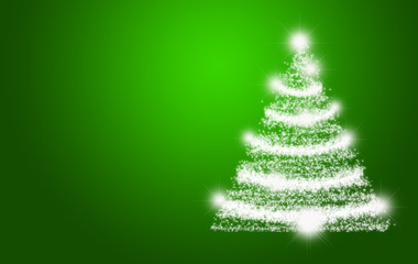 Fondo verde con pino iluminado de navidad.