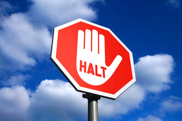 Halt (German) / Stop (English)