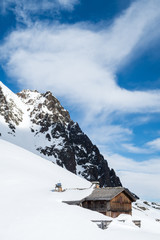 Fototapeta premium high altitude mountain cabin