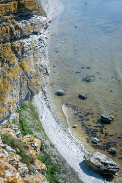 limestone cliffs of stora karls&ouml;