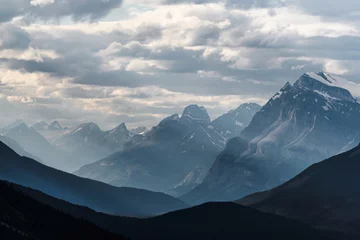 Keuken foto achterwand Donkergrijs Banff National Park - Dramatisch landschap langs de Icefields Parkway, Canada