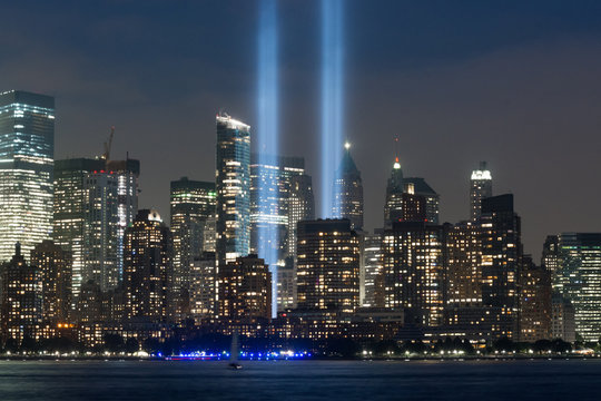 Tribute in Light Skyline Zoom Shot, Manhattan, New York City