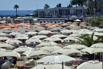 veduta panoramica di alcuni angoli delle spiagge di Loano, liguria, Italia