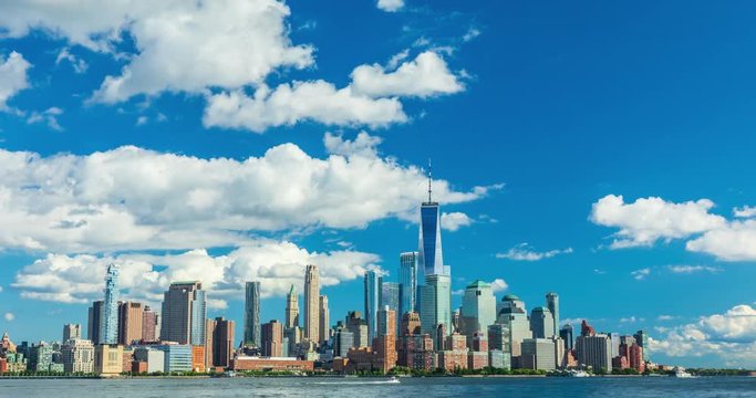 View to Manhattan skyline from Hoboken Riverside Park, New Jersey, USA, time lapse
