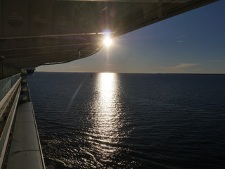 Fototapeta na wymiar Cruise Sunset