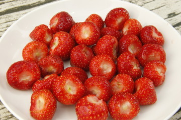 Fraises sur une assiette
