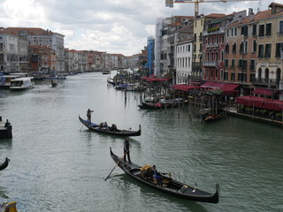 Fototapeta na wymiar Venezia - panorama sul Canal Grande dal ponte di Rialto