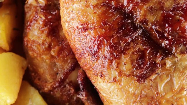 Pollo arrosto con patate al forno