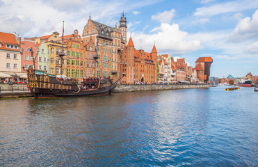 Fototapeta na wymiar Gdansk old town and famous crane. Gdansk. Poland