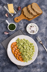 Roast slices of pumpkin with pasta