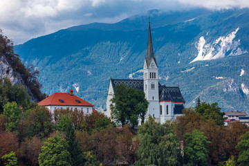 Fototapeta na wymiar Pfarrkirche St. Martin in Bled