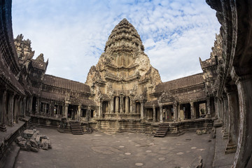 Fototapeta premium blue sky near the entrance to ancient Preah Khan temple in Angkor. Siem Reap, Cambodia.