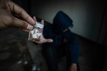 The man hands refuse addictive