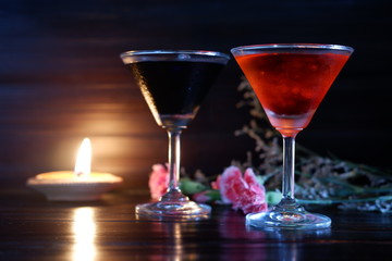 martini cocktail on wooden table and cocktail party