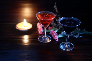martini cocktail on wooden table and cocktail party