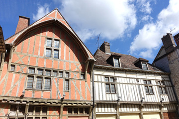 Fototapeta premium Maisons à pans de bois
