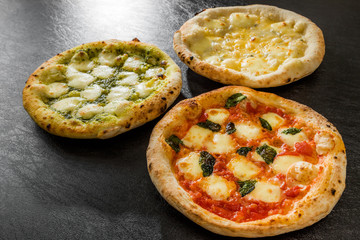 ホームメイドピザ　Italian home-made pizza