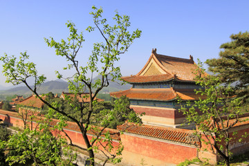 Obraz premium Chinese ancient architecture in the Eastern Royal Tombs of the Qing Dynasty, china