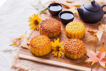 Chinese traditional festival, Mid-Autumn Festival Food, Mooncake and te