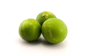Lemon is a component for garnish symptoms