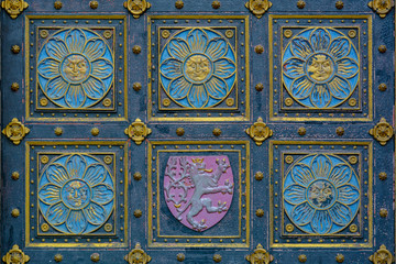 Elegant decorative element made of metal