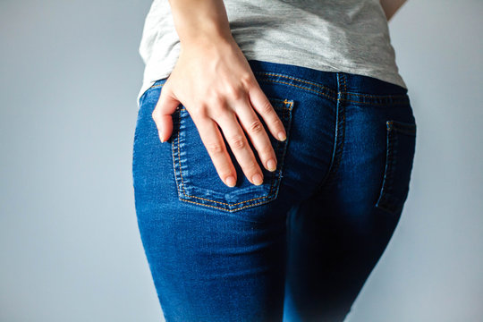 Girl jeans fart 