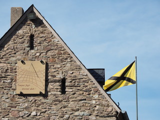 Burg Grimburg - ist eine Spornburg im Gebiet der Ortsgemeinde Grimburg in der Verbandsgemeinde...
