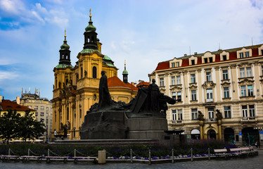 Fototapeta na wymiar view of central square of prague