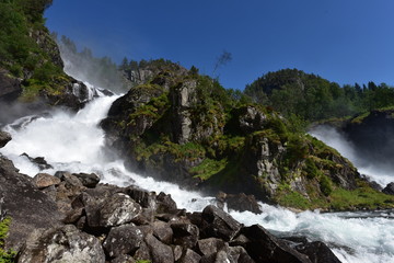 Der Latefossen, einer der sch&ouml;nsten Wasserf&auml;lle von Norwegen