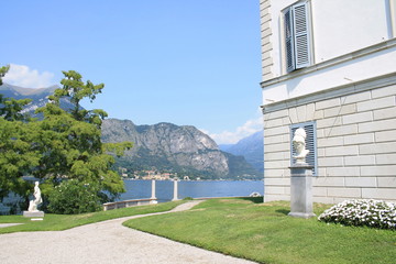 Fototapeta premium Bellagio, le luxueux village sur les rives du lac de Come, Italie 