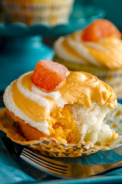 Orange Vanilla Bean Swirled Cupcakes