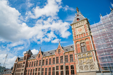 Fototapeta na wymiar Exterior view of the Amsterdam Centraal station