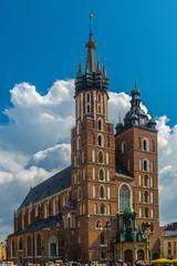Fototapeta na wymiar St. Mary's Basilica in Cracow