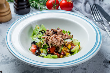 Tuna and vegetable salad