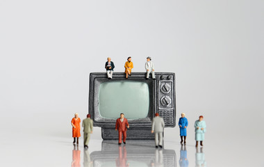 Miniature television and miniature people. Concepts on the need for social adaptation support systems for the elderly.