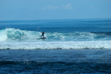 Fototapeta na wymiar surf à st Leu