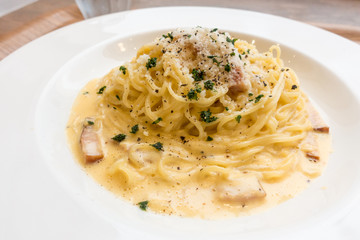 Carbonara creamy pasta