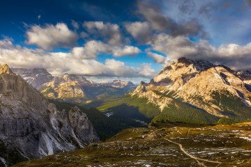Fototapeta na wymiar Great view of the National Park Dolomites (Dolomiti), famous location, Tyrol, Alp, Italy, Europe. Dramatic and picturesque scene. Beauty world.