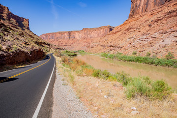 Route 128 in Utah, Colorado Riverway Recreation Area, USA