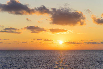 Fototapeta premium Beautiful sunset over the sea